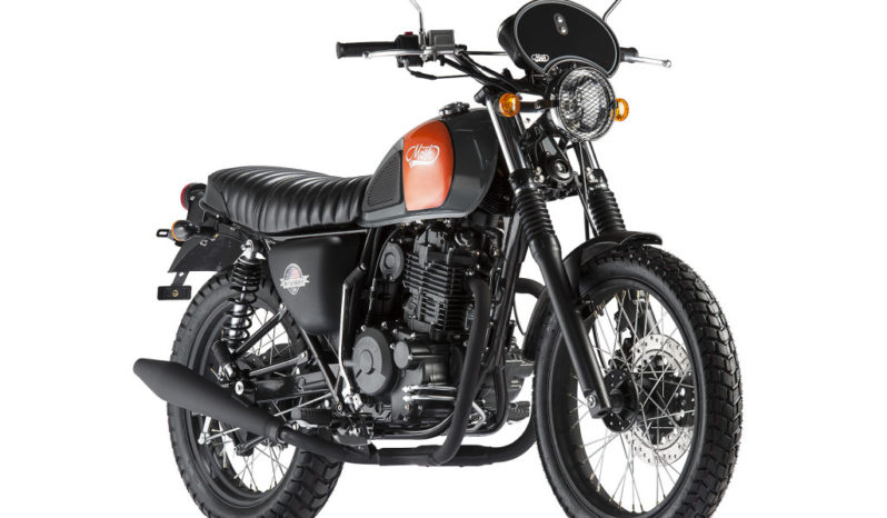 triumph 400cc bike
